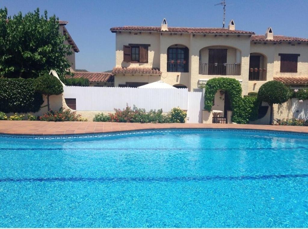 House With Pool / Garden / Bbq Tarragona